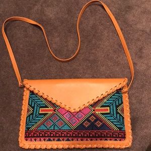 Tribal clutch